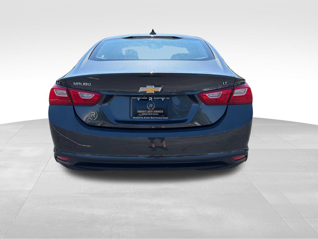 Used 2018 Chevrolet Malibu LT FWD image 4
