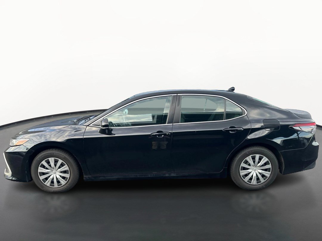 Used 2023 Toyota Camry LE FWD image 6