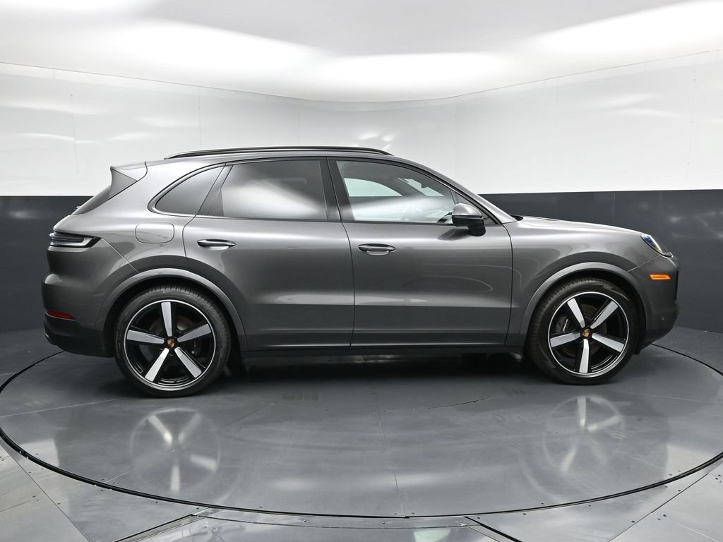Certified 2025 Porsche Cayenne AWD/4WD image 12