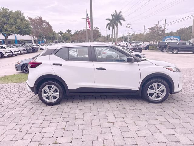 Used 2024 Nissan Kicks S FWD image 11