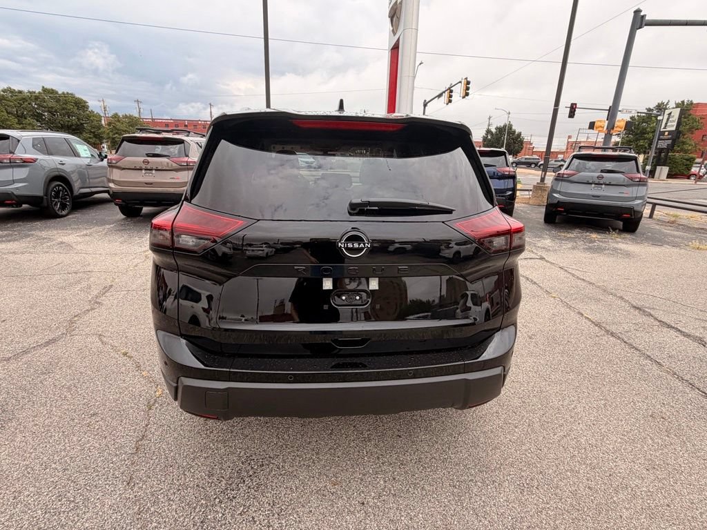 New 2026 Nissan Rogue Dark Armor FWD image 5
