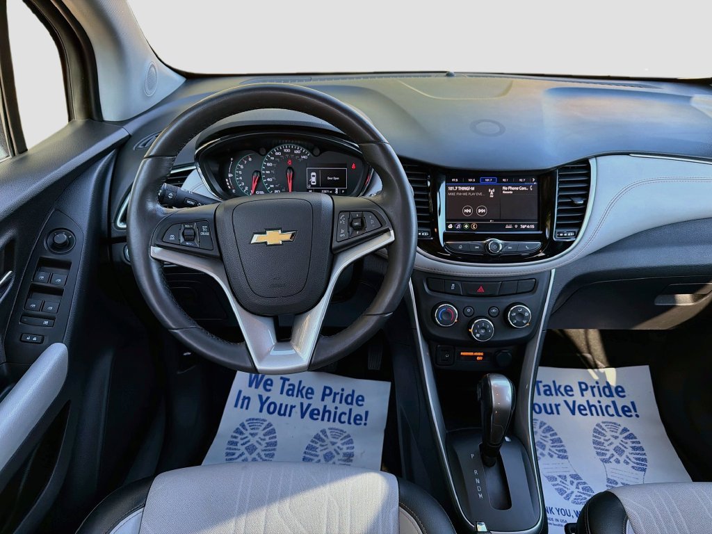 Used 2022 Chevrolet Trax LT w/ LT Convenience Package AWD/4WD image 21