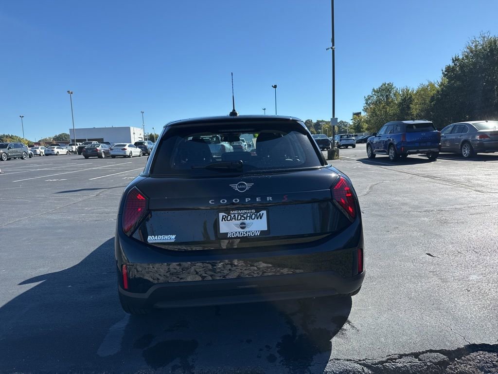 Certified 2025 MINI Cooper S image 4