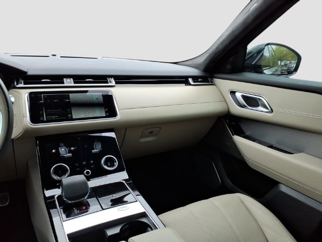 Used 2021 Land Rover Range Rover Velar R-Dynamic S AWD/4WD image 32