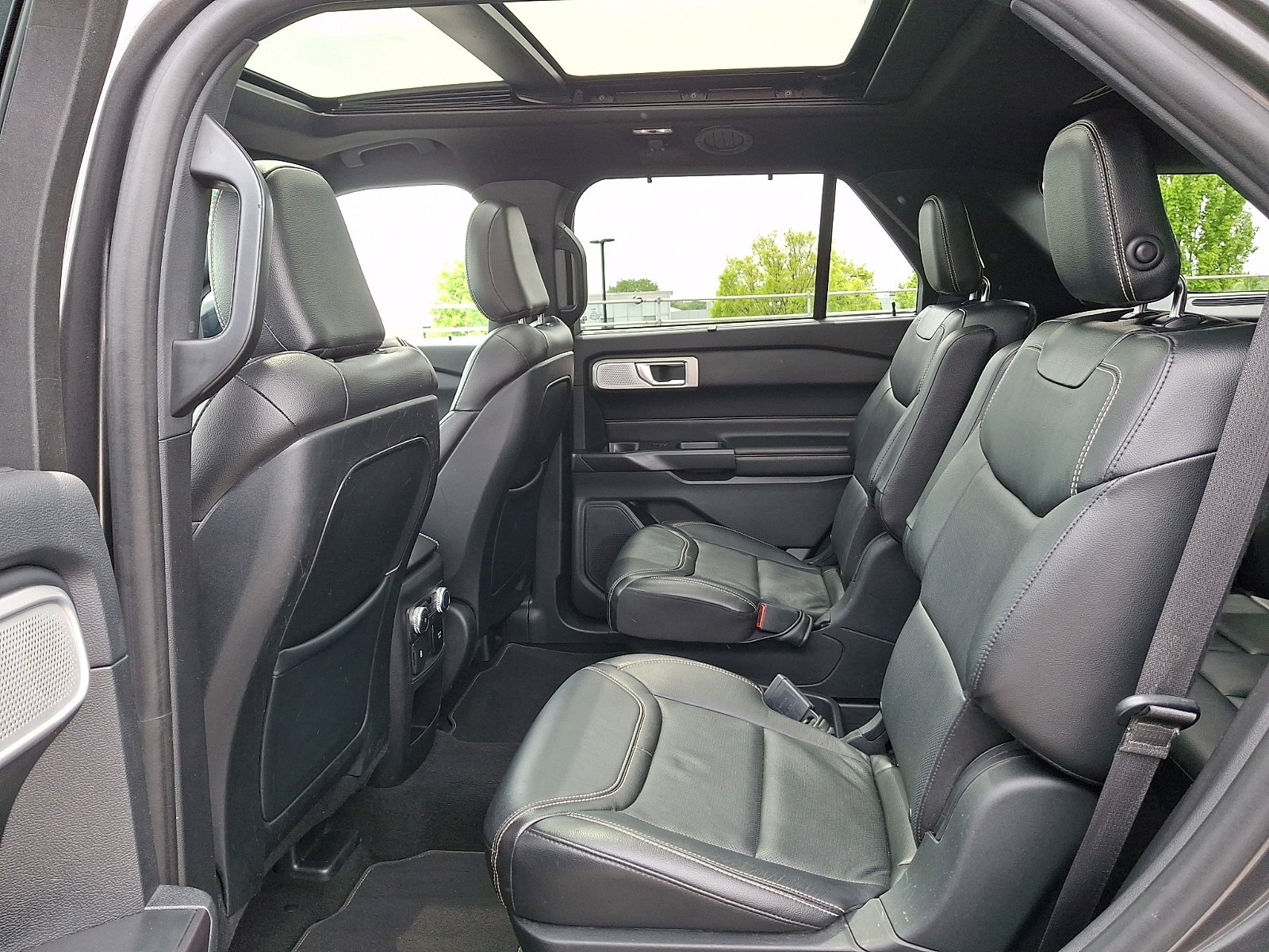 Used 2020 Ford Explorer ST w/ ST Street Pack AWD/4WD image 11
