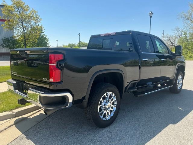 Used 2024 Chevrolet Silverado 3500 LTZ w/ LTZ Plus Package AWD/4WD image 6