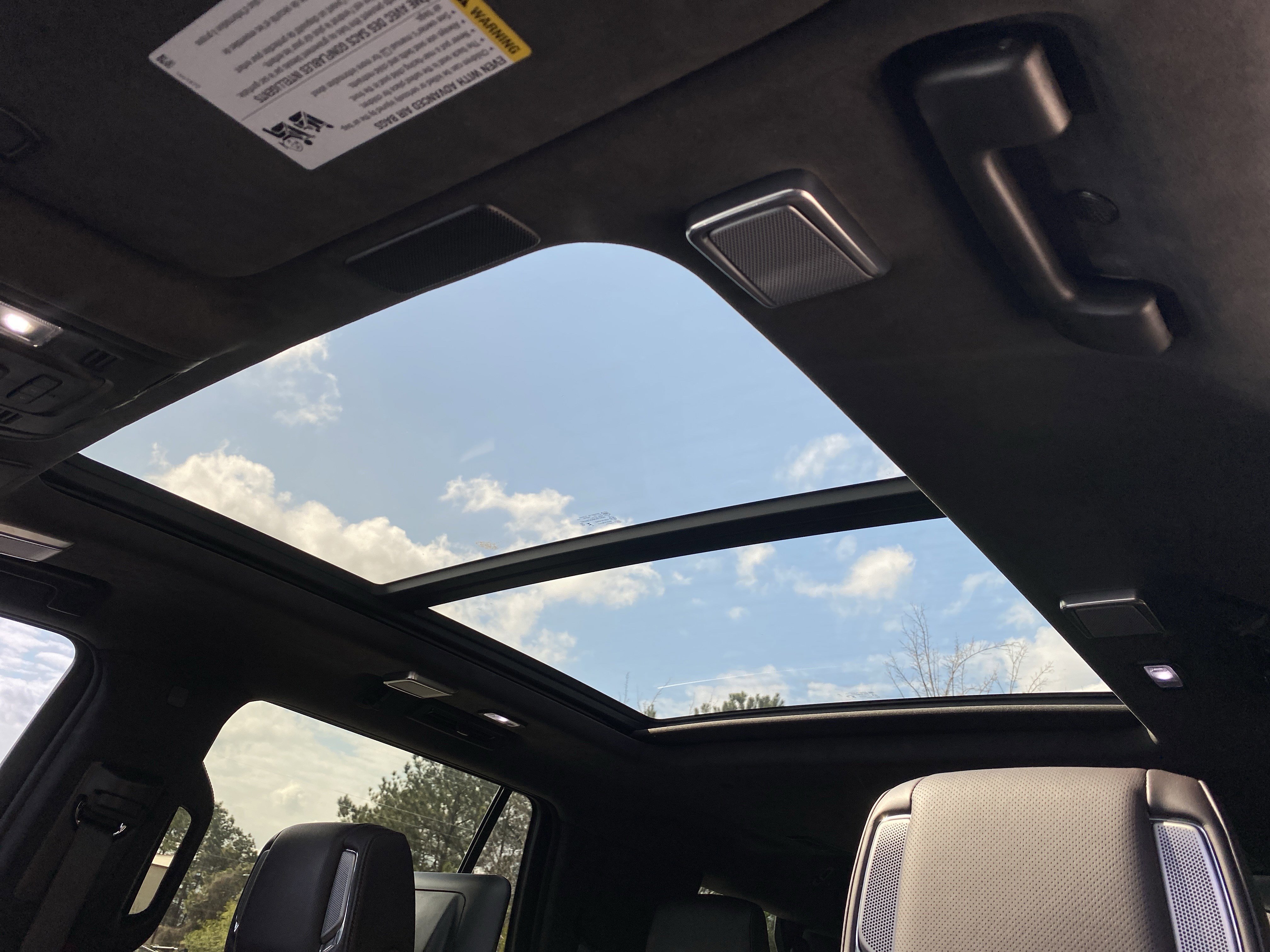 Used 2023 Cadillac Escalade V image 10