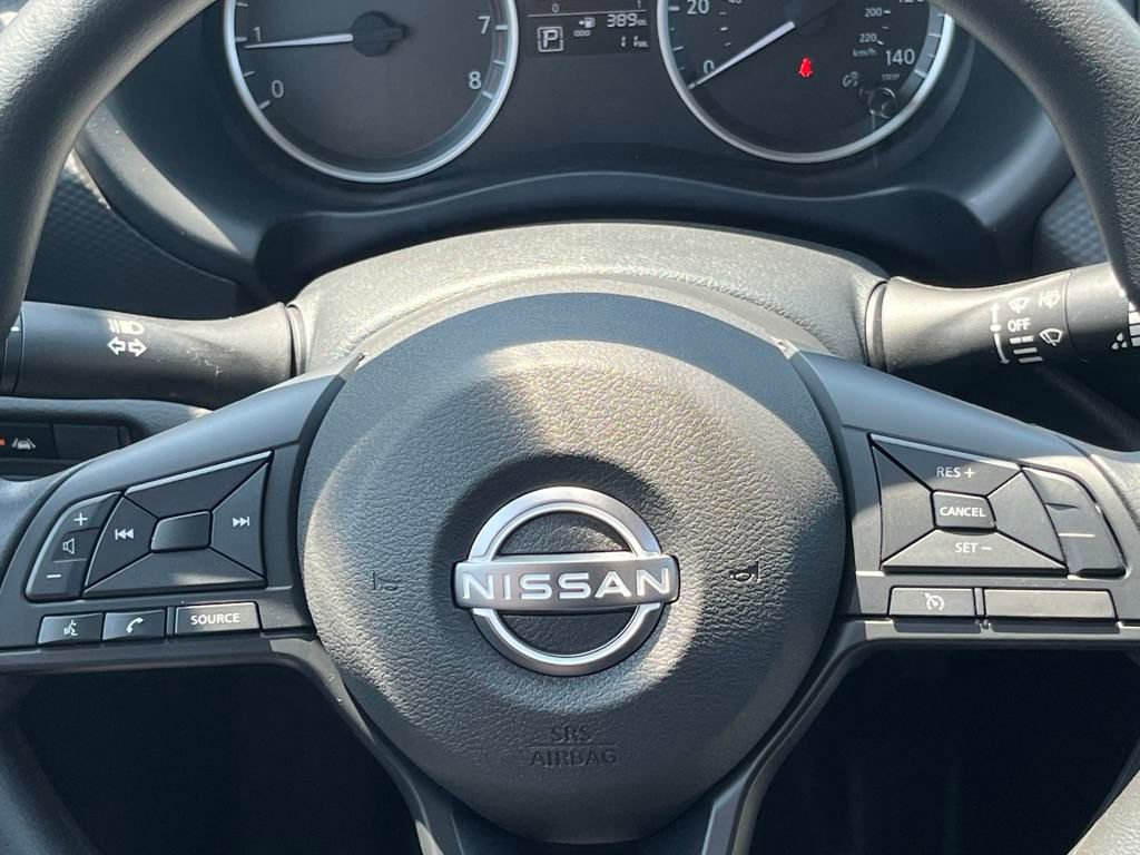 New 2025 Nissan Kicks Play S image 21