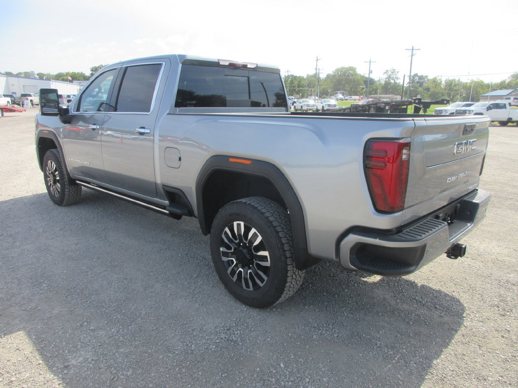 New 2026 GMC Sierra 3500 Denali Ultimate AWD/4WD image 9