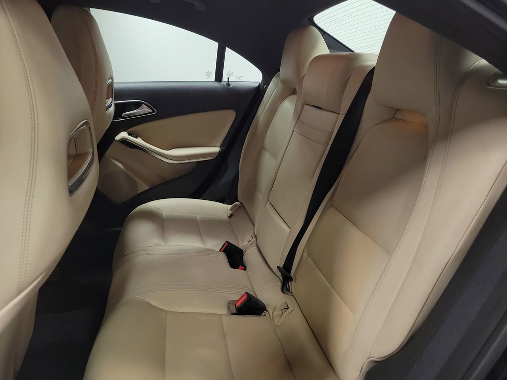 Used 2018 Mercedes-Benz CLA 250 image 21