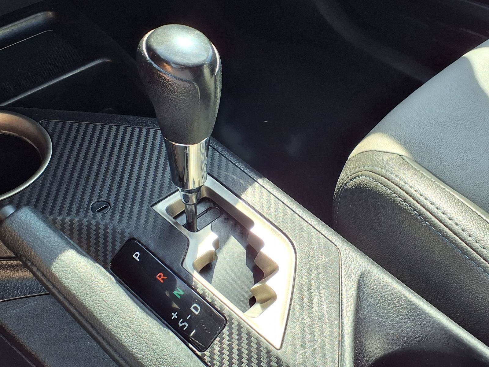 Used 2013 Toyota RAV4 XLE AWD/4WD image 19