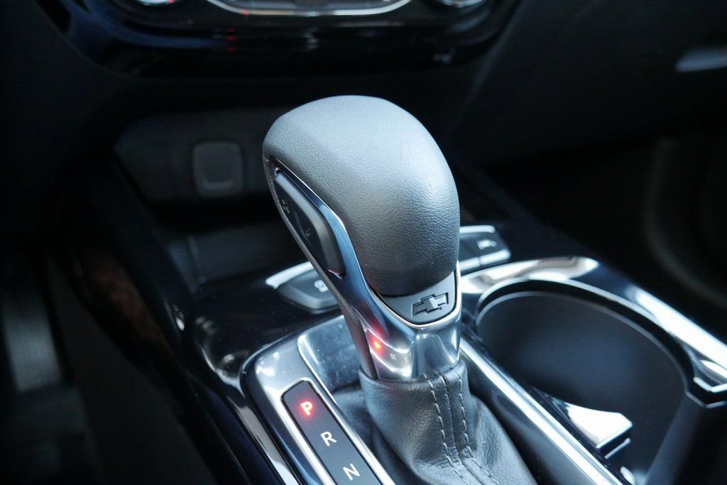 Used 2025 Chevrolet Trax LT w/ Driver Confidence Package image 19