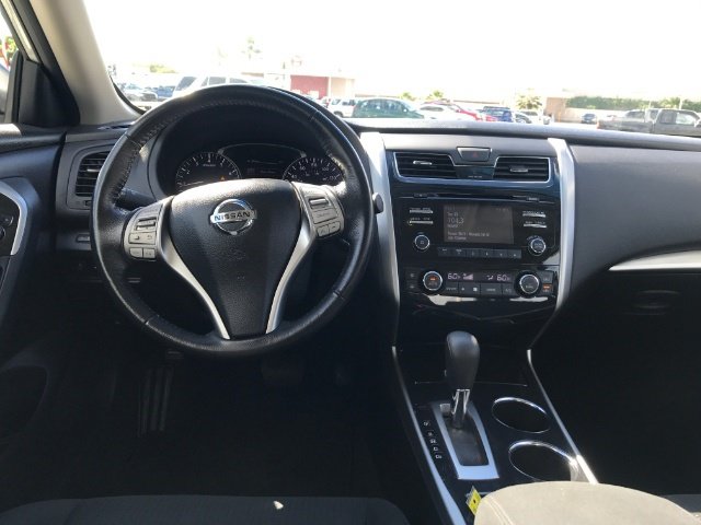 Used 2014 Nissan Altima 2.5 SV w/ Convenience Package FWD image 10