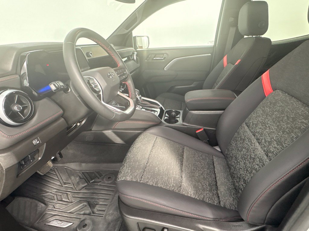 Used 2024 Chevrolet Colorado Z71 w/ Z71 Convenience Package 2 AWD/4WD image 12