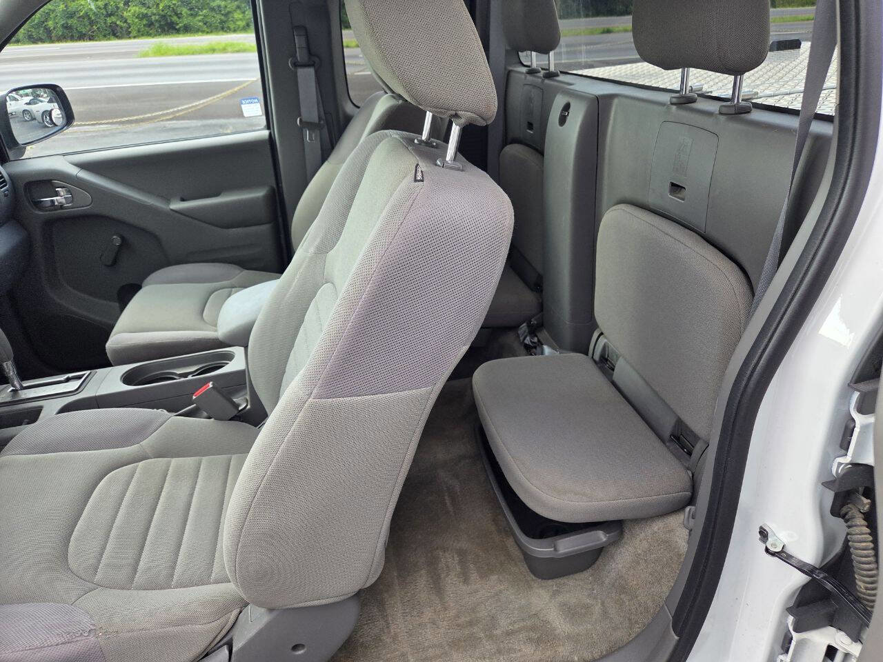 Used 2018 Nissan Frontier S image 16