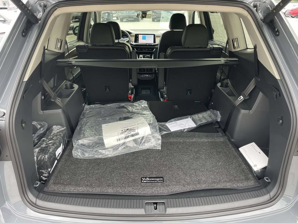 New 2026 Volkswagen Atlas SE FWD image 10