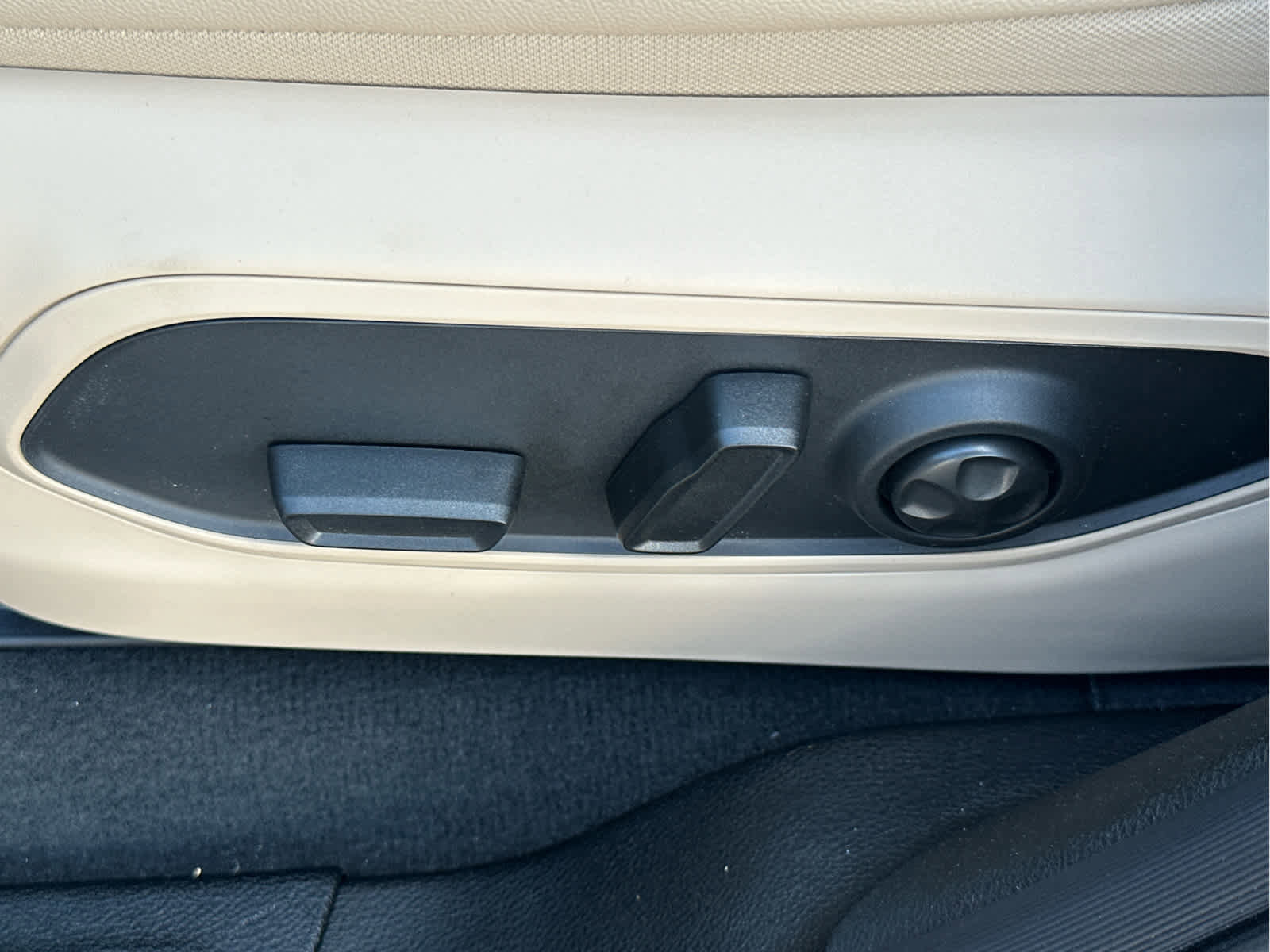 New 2025 Jeep Grand Cherokee Limited w/ Luxury Tech Group II image 30