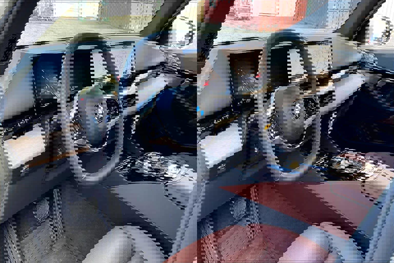 Used 2025 BMW 530i xDrive image 18