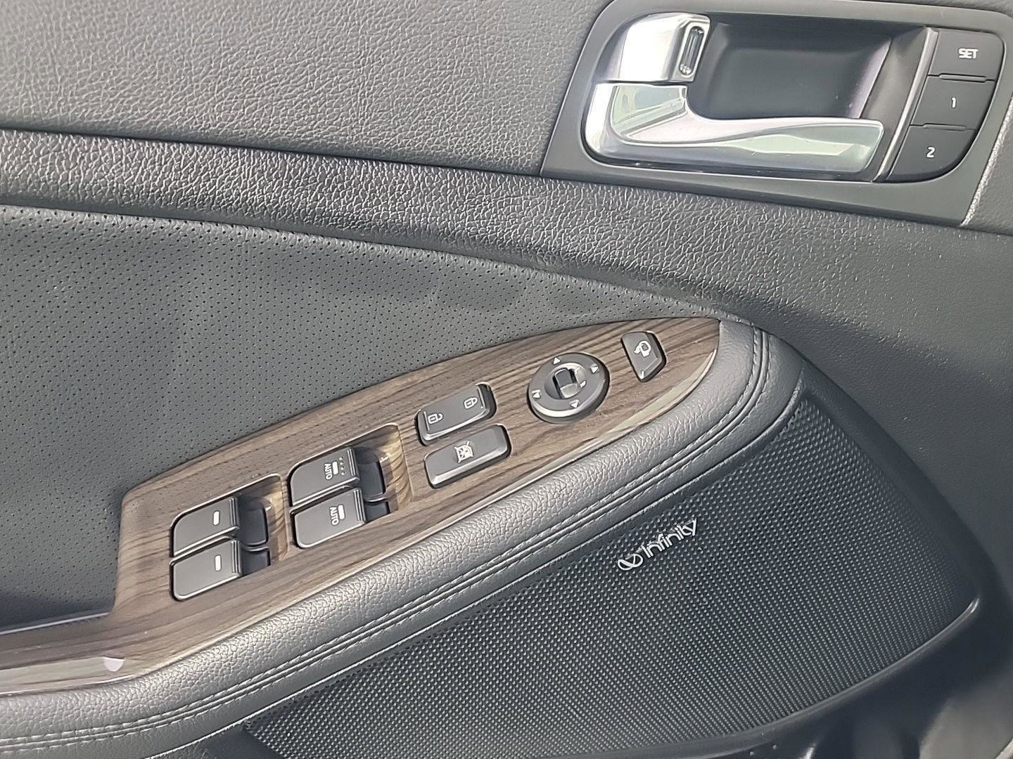 Used 2015 Kia Optima EX w/ EX Premium Package image 25