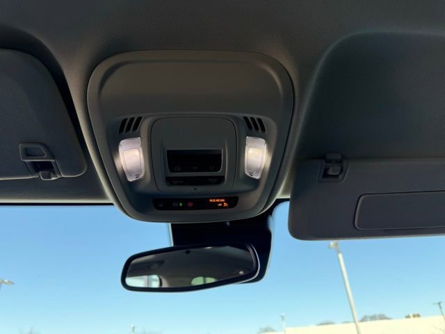 Used 2022 Buick Envision Essence w/ Safety Package image 16