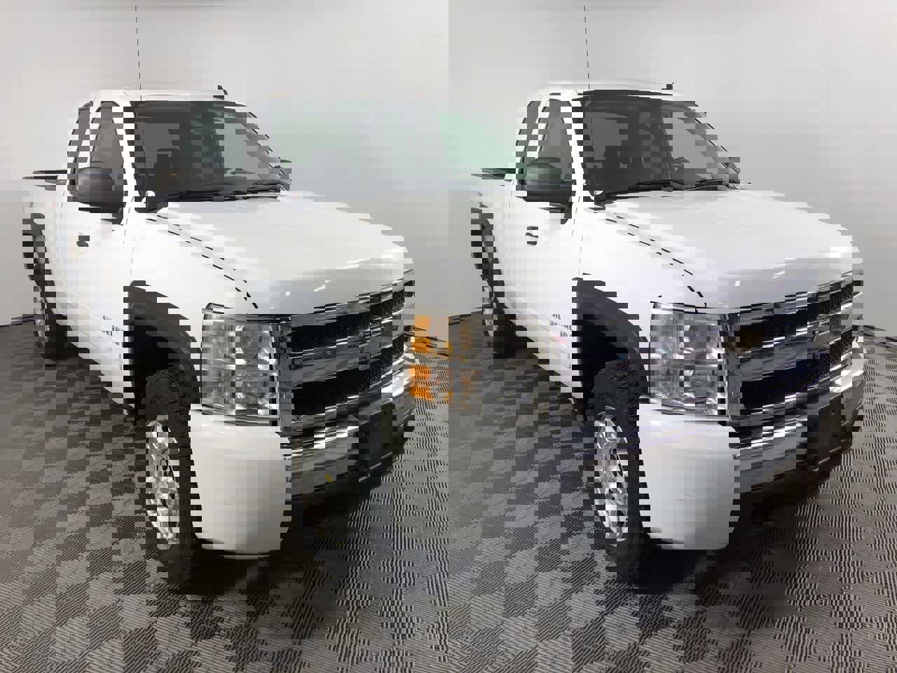 Used 2008 Chevrolet Silverado 1500 LT w/ Power Pack Plus image 2