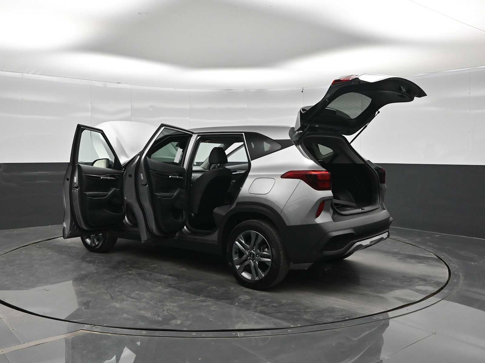 Used 2022 Kia Seltos LX AWD/4WD image 45