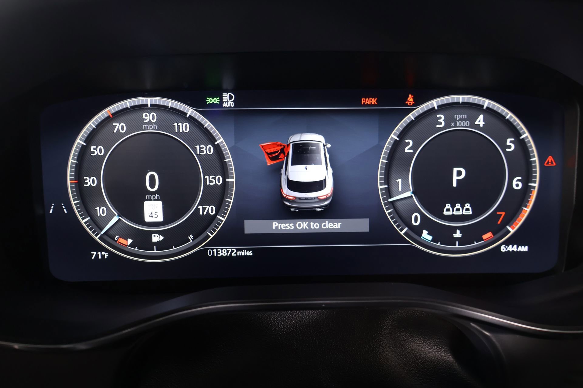 Used 2025 Jaguar F-PACE R-Dynamic S image 4