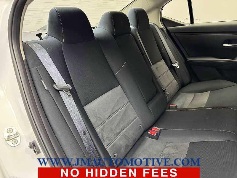 Used 2023 Nissan Sentra SR w/ Midnight Edition Package FWD image 18