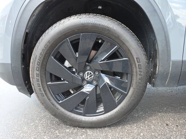 Used 2024 Volkswagen Atlas Cross Sport SE AWD/4WD image 25