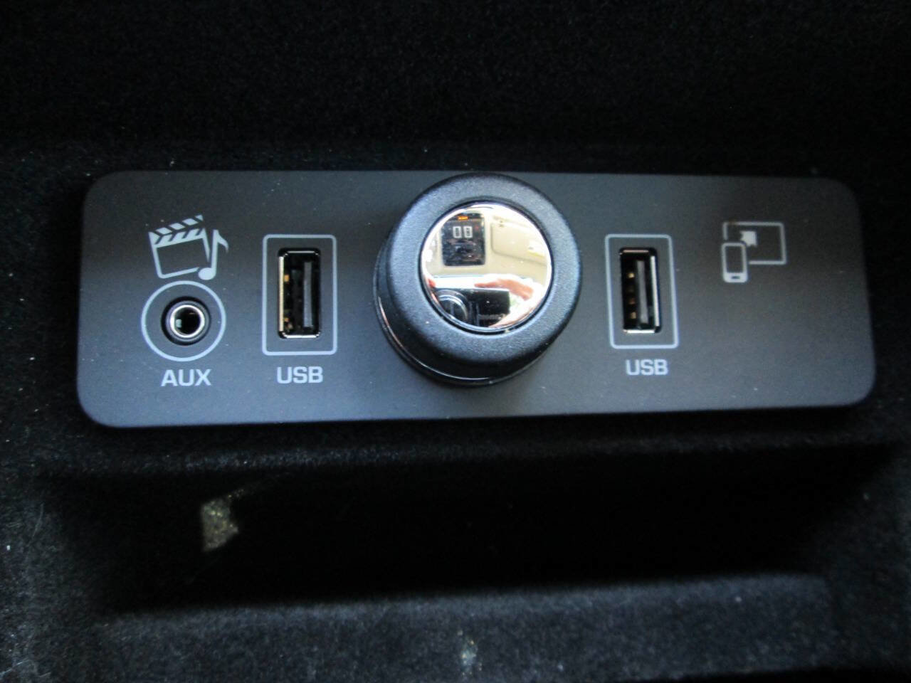 Used 2016 Land Rover Range Rover Supercharged AWD/4WD image 8