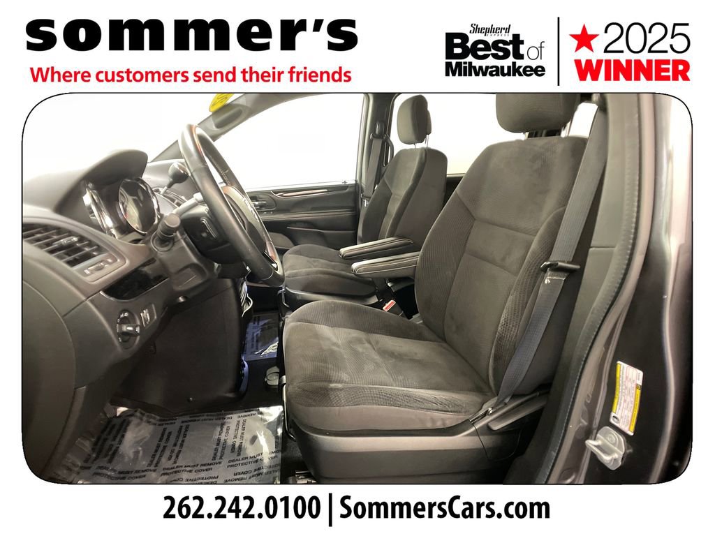 Used 2018 Dodge Grand Caravan SE image 9