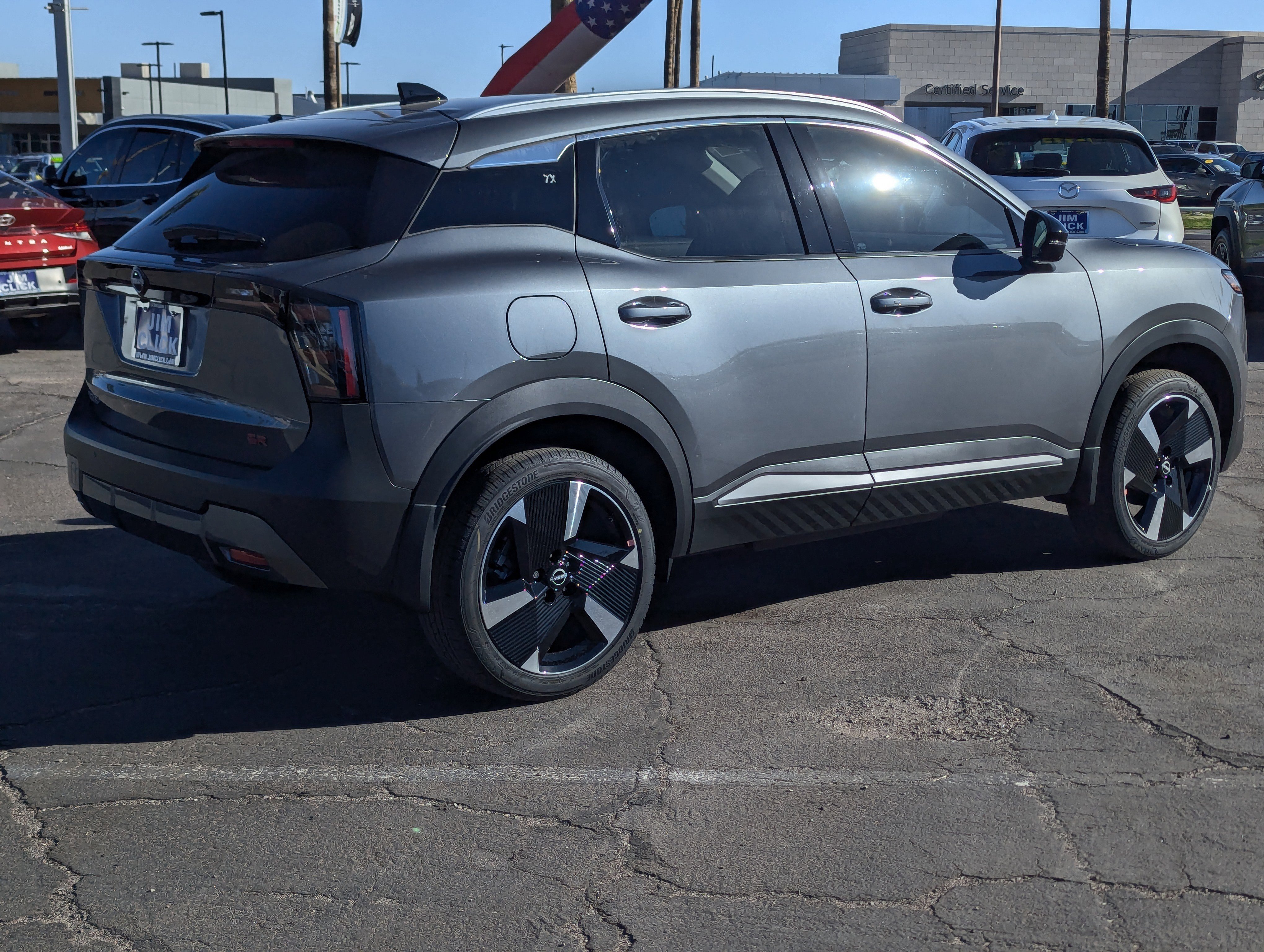 New 2026 Nissan Kicks SR image 2