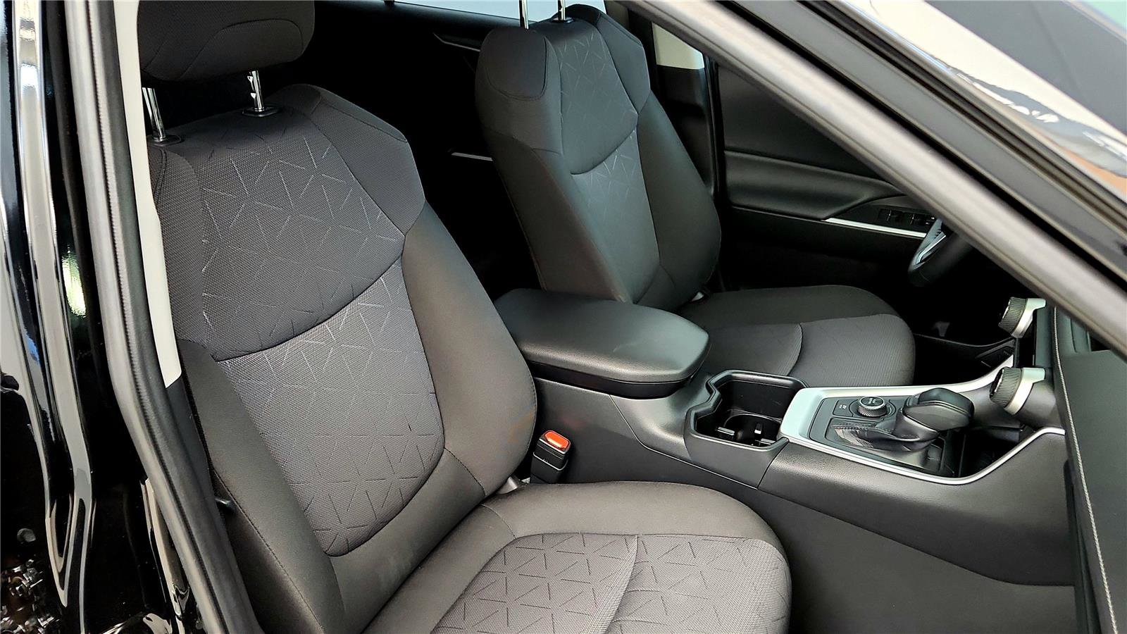 Certified 2025 Toyota RAV4 XLE image 27