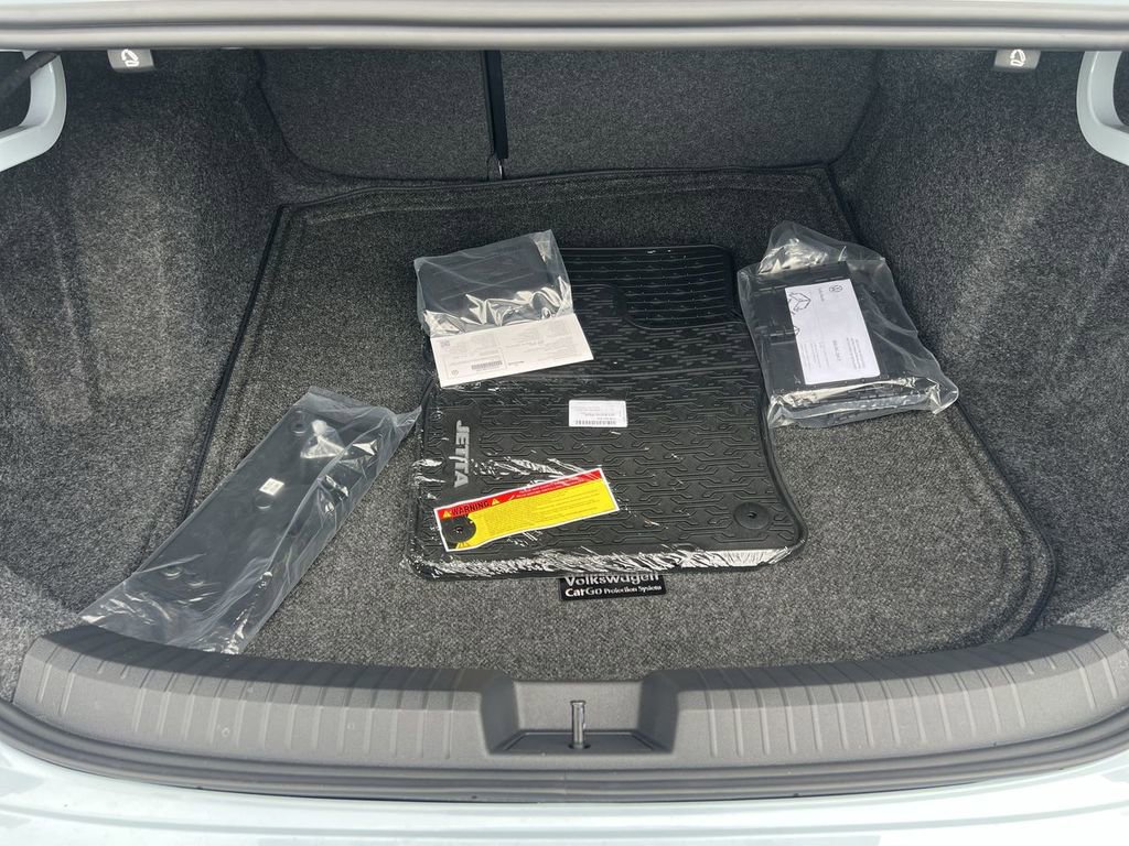 New 2026 Volkswagen Jetta SE image 24