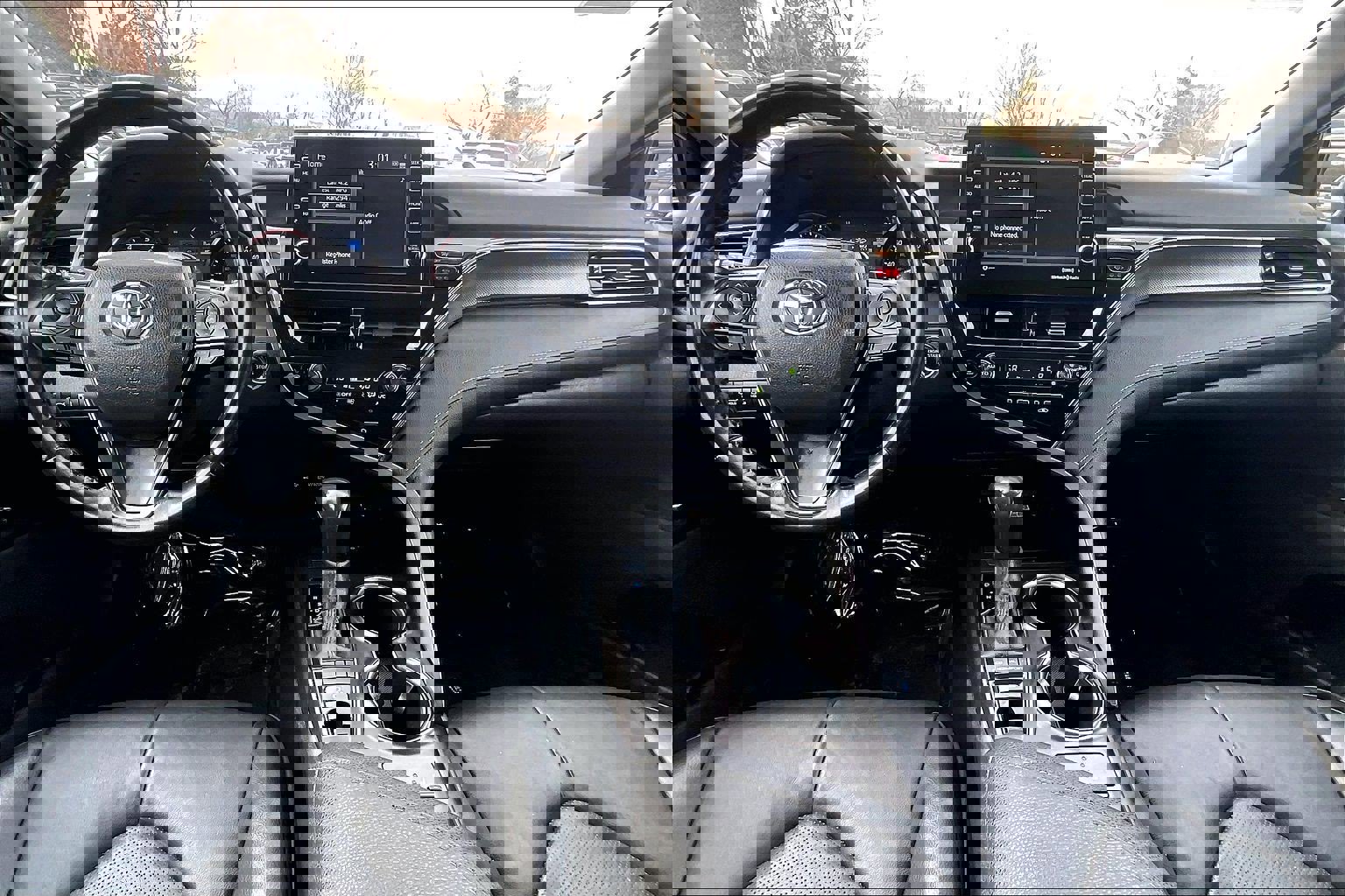 Used 2023 Toyota Camry XSE image 14