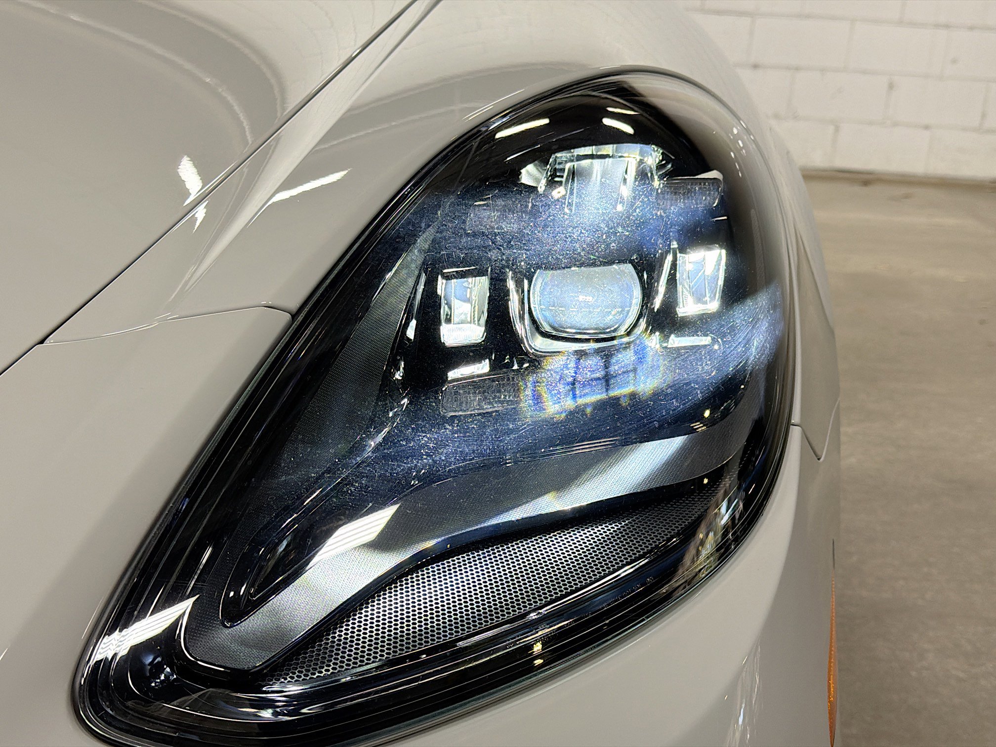 Used 2023 Porsche Panamera image 10