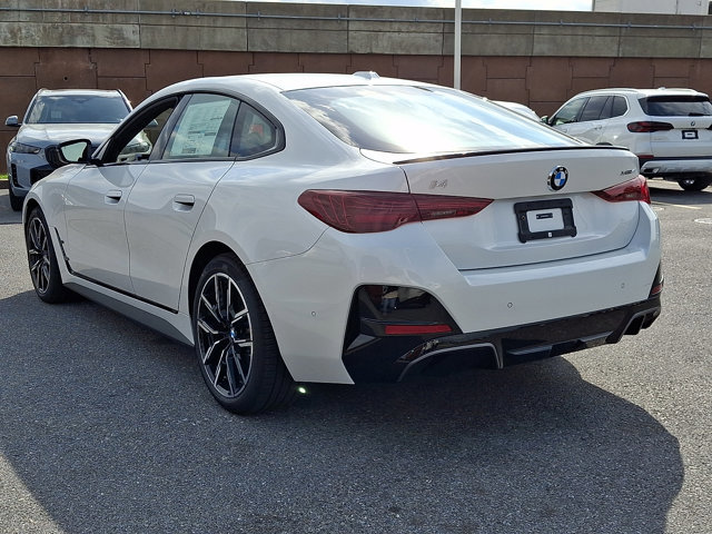 New 2026 BMW i4 xDrive40i w/ M Sport Package AWD/4WD image 3