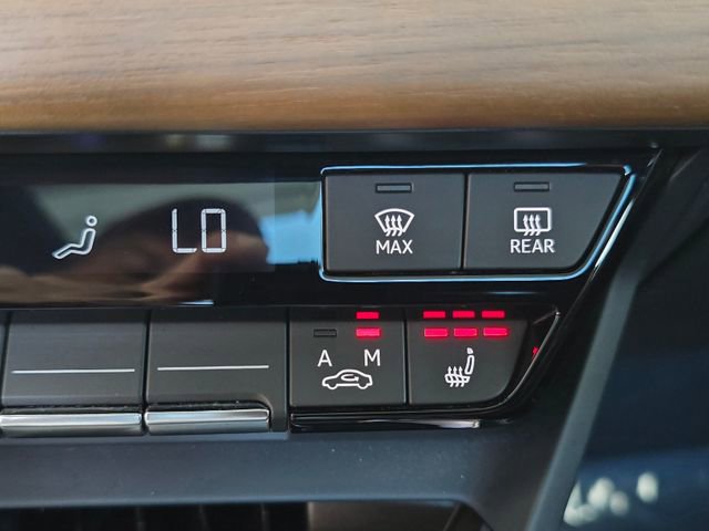 Used 2022 Audi e-tron GT Premium Plus AWD/4WD image 16