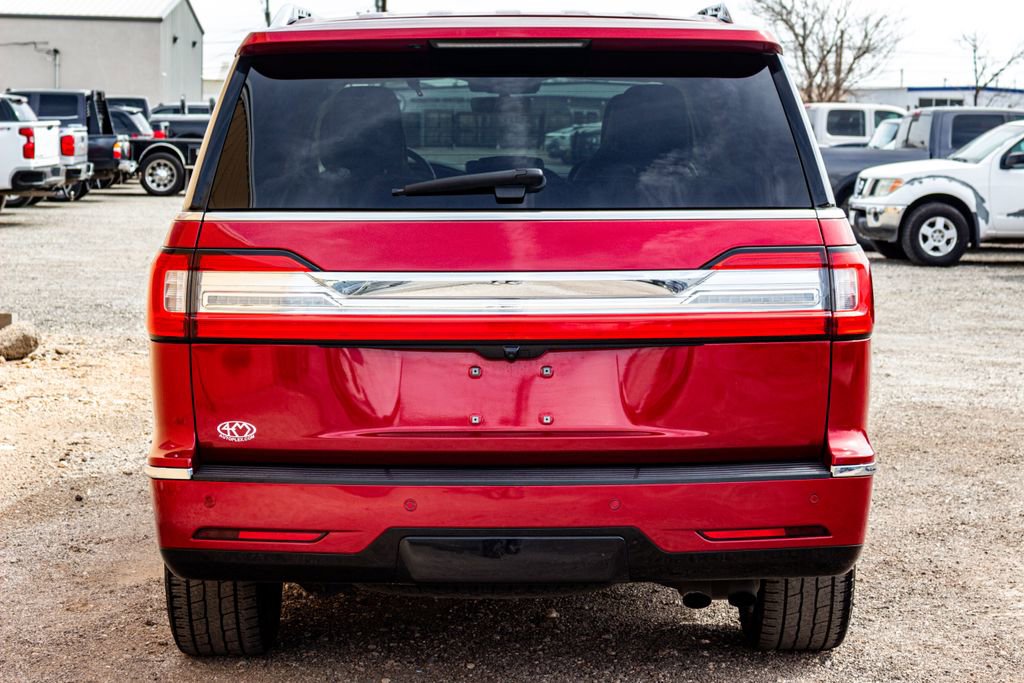 Used 2020 Lincoln Navigator Reserve image 4