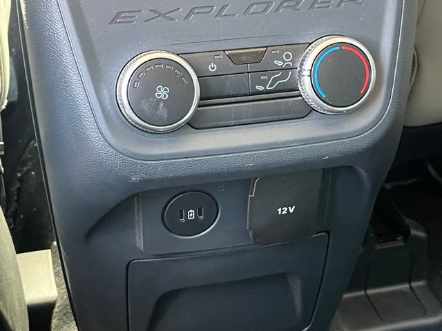 Used 2025 Ford Explorer Active w/ Active Comfort Package RWD image 12