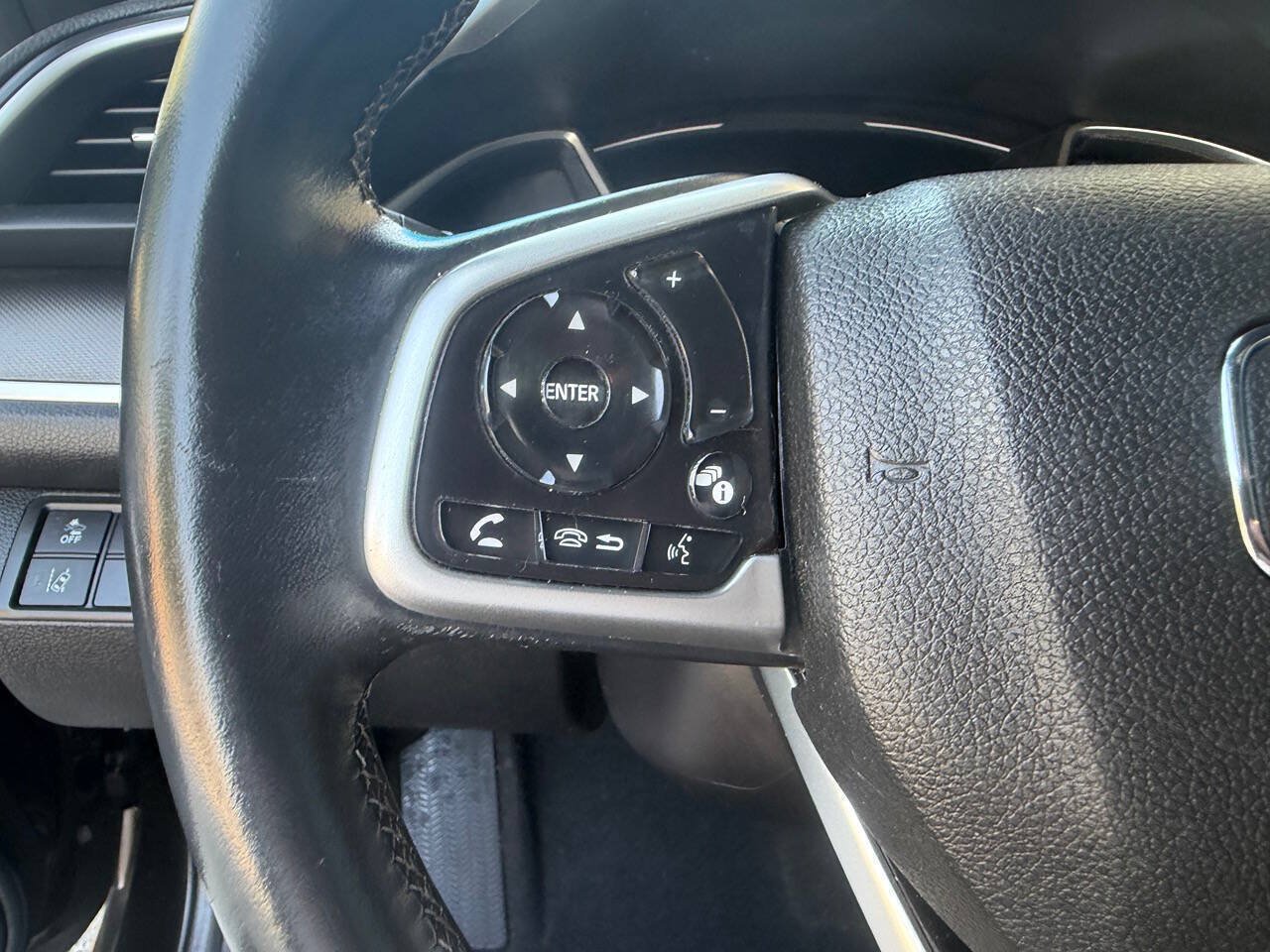 Used 2020 Honda Civic EX image 21