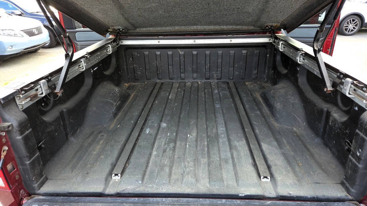 Used 2004 Nissan Titan SE w/ (Bed) Utility Bed Pkg AWD/4WD image 42