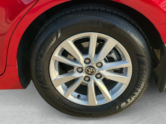 Used 2025 Toyota Camry LE w/ Convenience Package FWD image 23