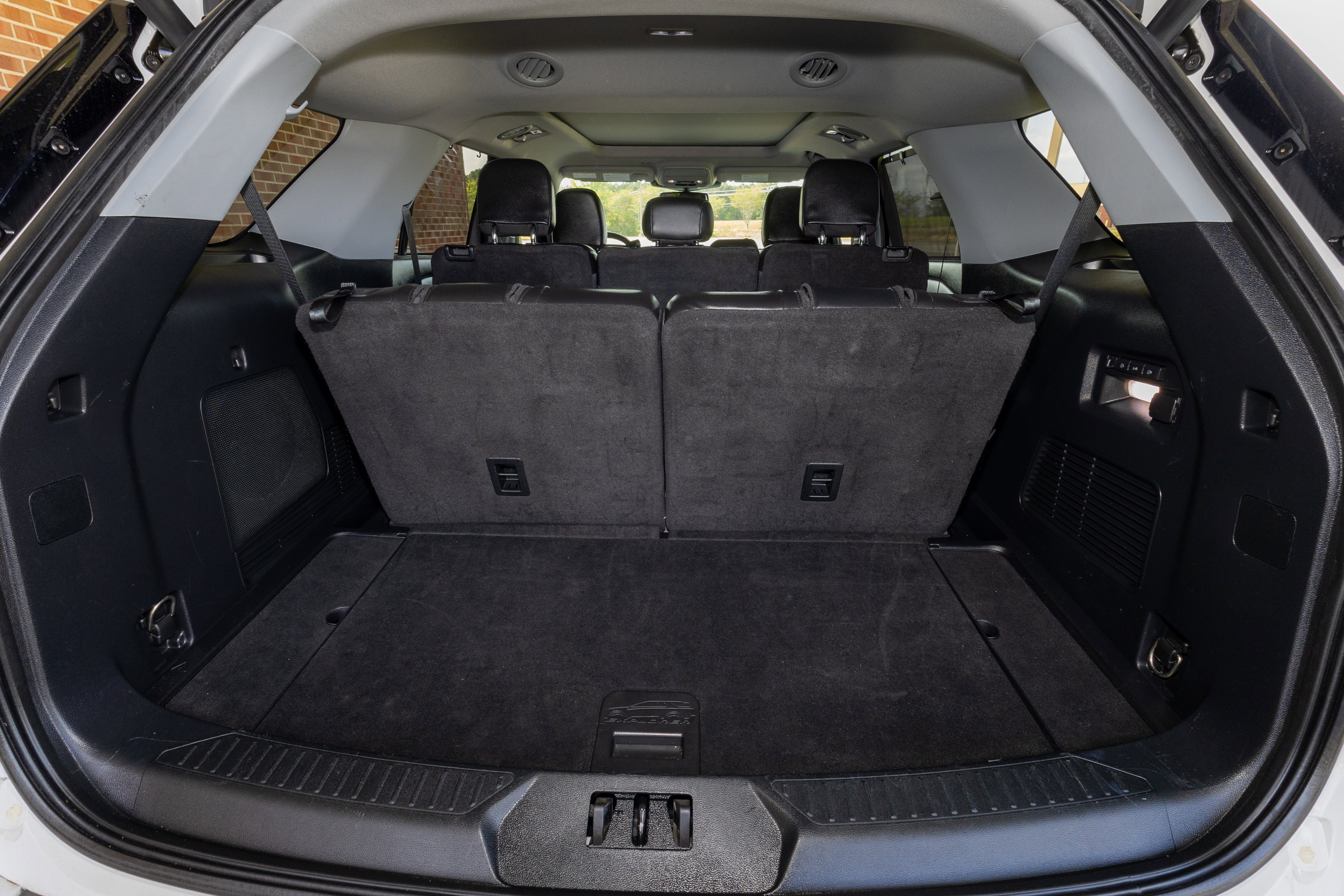 Used 2022 Ford Explorer Limited w/ Equipment Group 301A AWD/4WD image 34