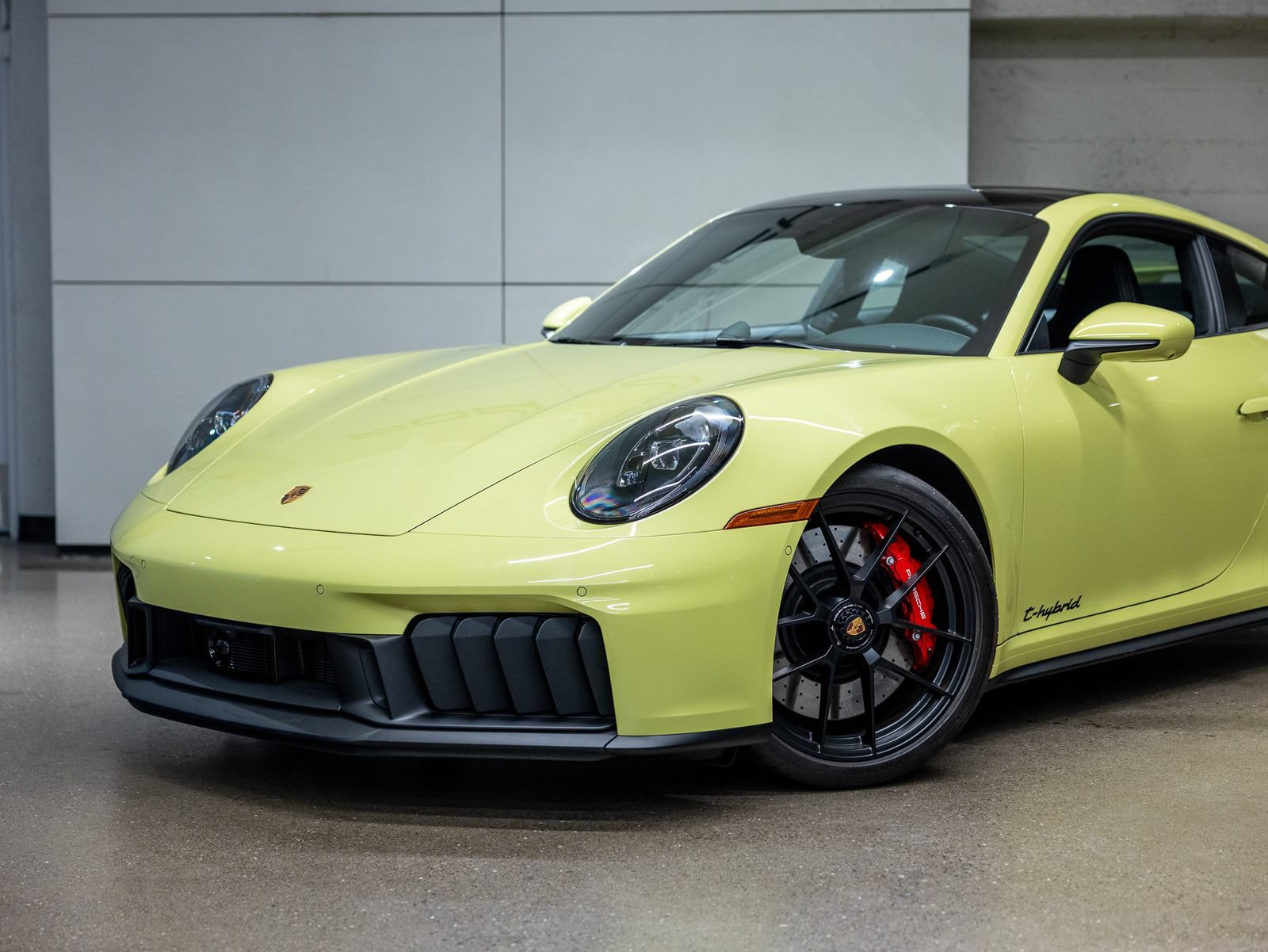 Certified 2026 Porsche 911 Carrera GTS RWD image 21