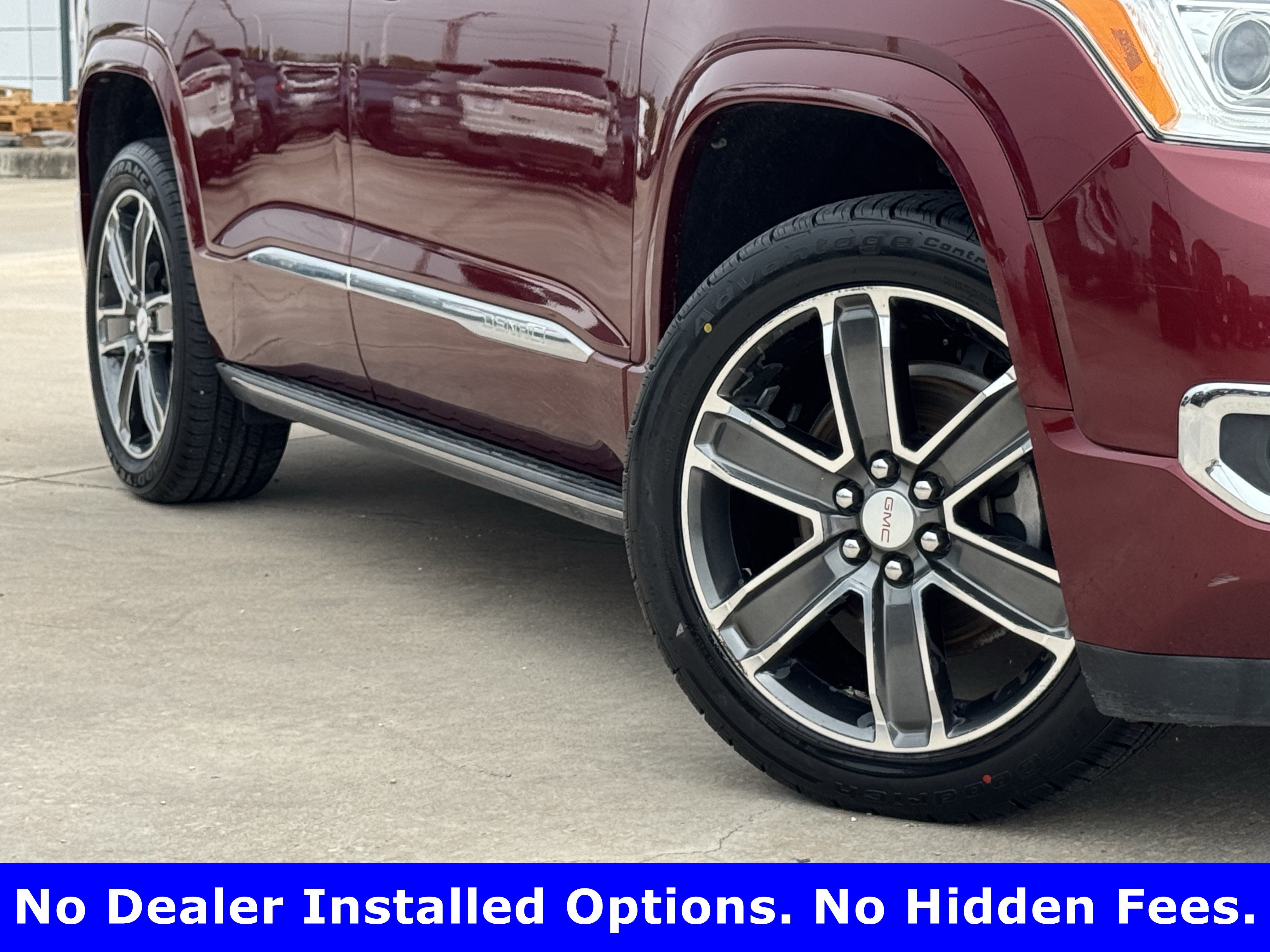 Used 2018 GMC Acadia Denali w/ Technology Package FWD image 3
