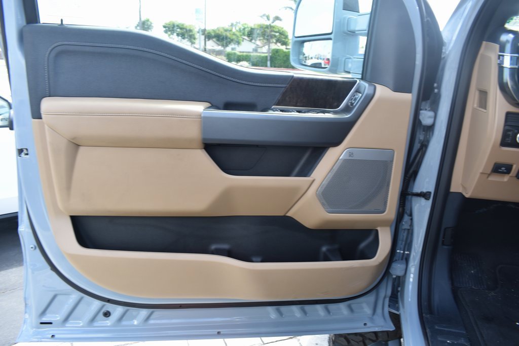 Used 2025 Ford F450 Lariat w/ FX4 Off-Road Package image 21