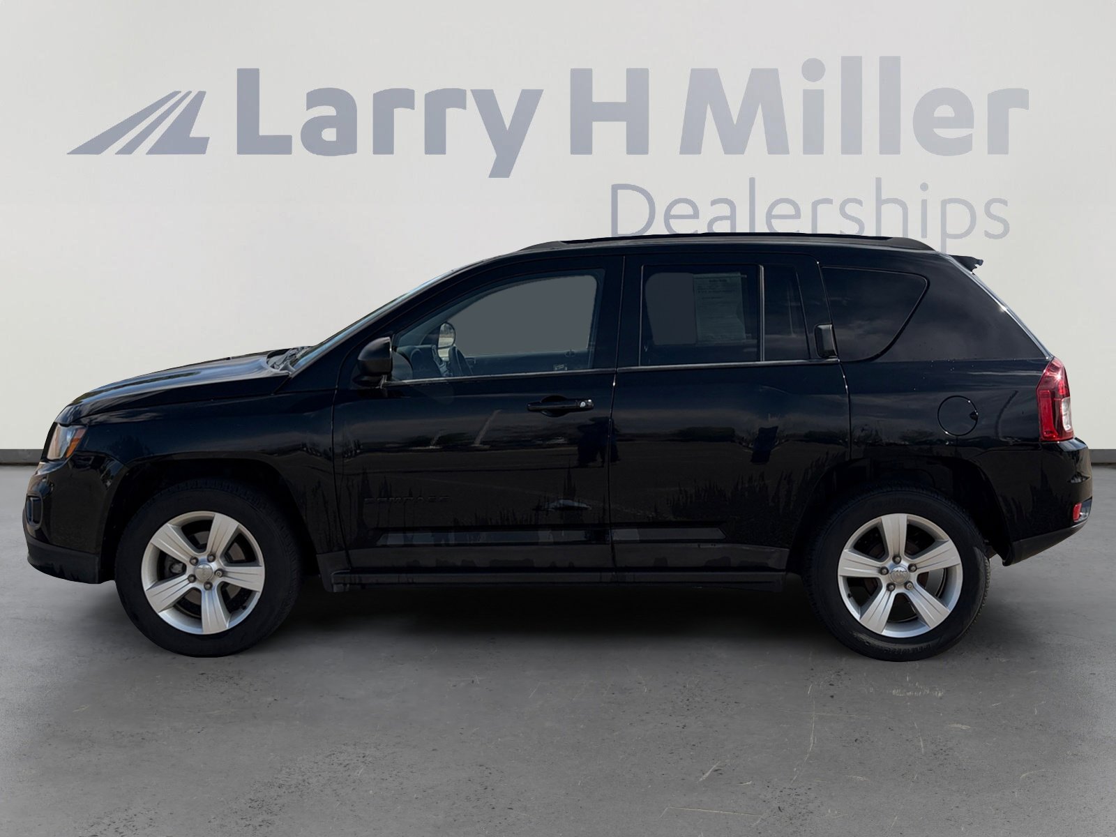 Used 2014 Jeep Compass Sport w/ Power Value Group image 3