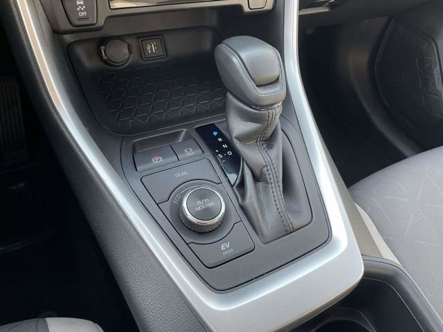 Used 2023 Toyota RAV4 XLE w/ Convenience Package image 32