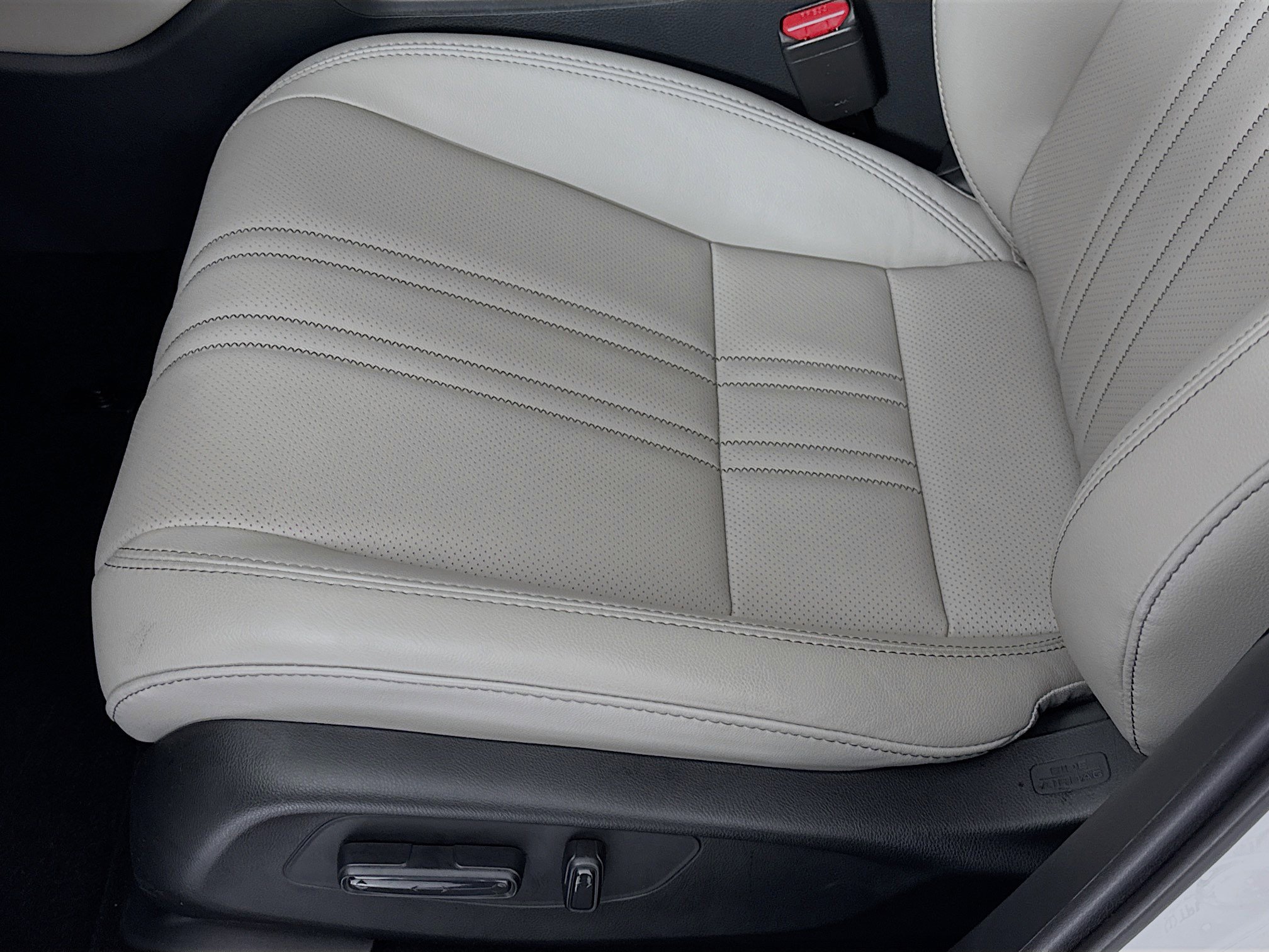 Certified 2025 Honda HR-V EX-L image 18